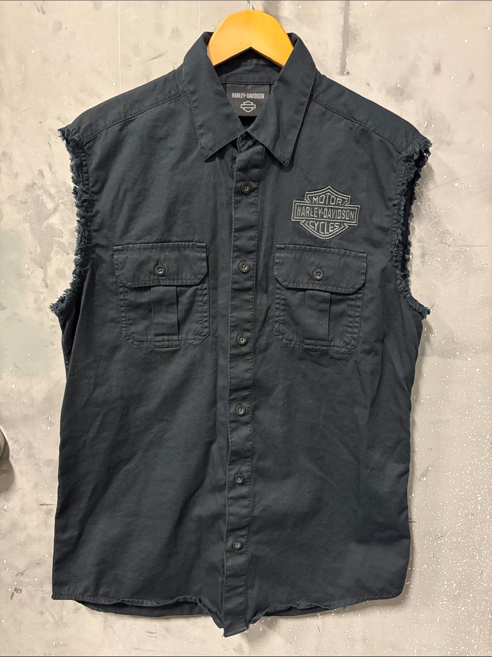 Harley-Davidson Men's Black Frayed Sleeve Button-Down Shirt Large